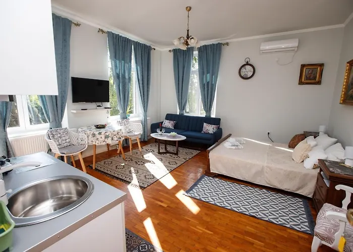 Angeli Vila Apartments